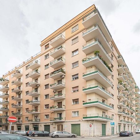 Nuovo Appartamento Beige Бари Екстериор снимка