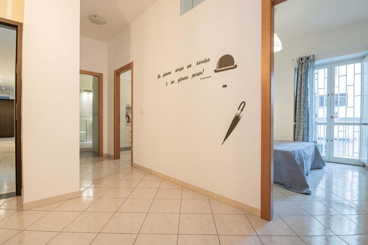 Nuovo Appartamento Beige Бари Екстериор снимка