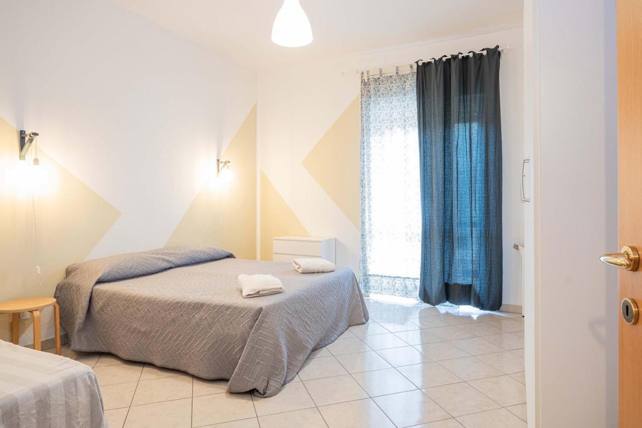 Nuovo Appartamento Beige Бари Екстериор снимка