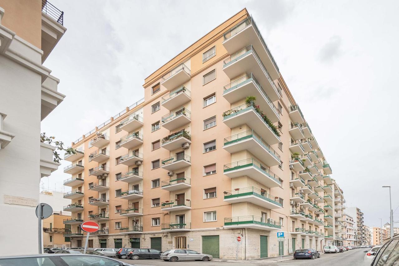 Nuovo Appartamento Beige Бари Екстериор снимка